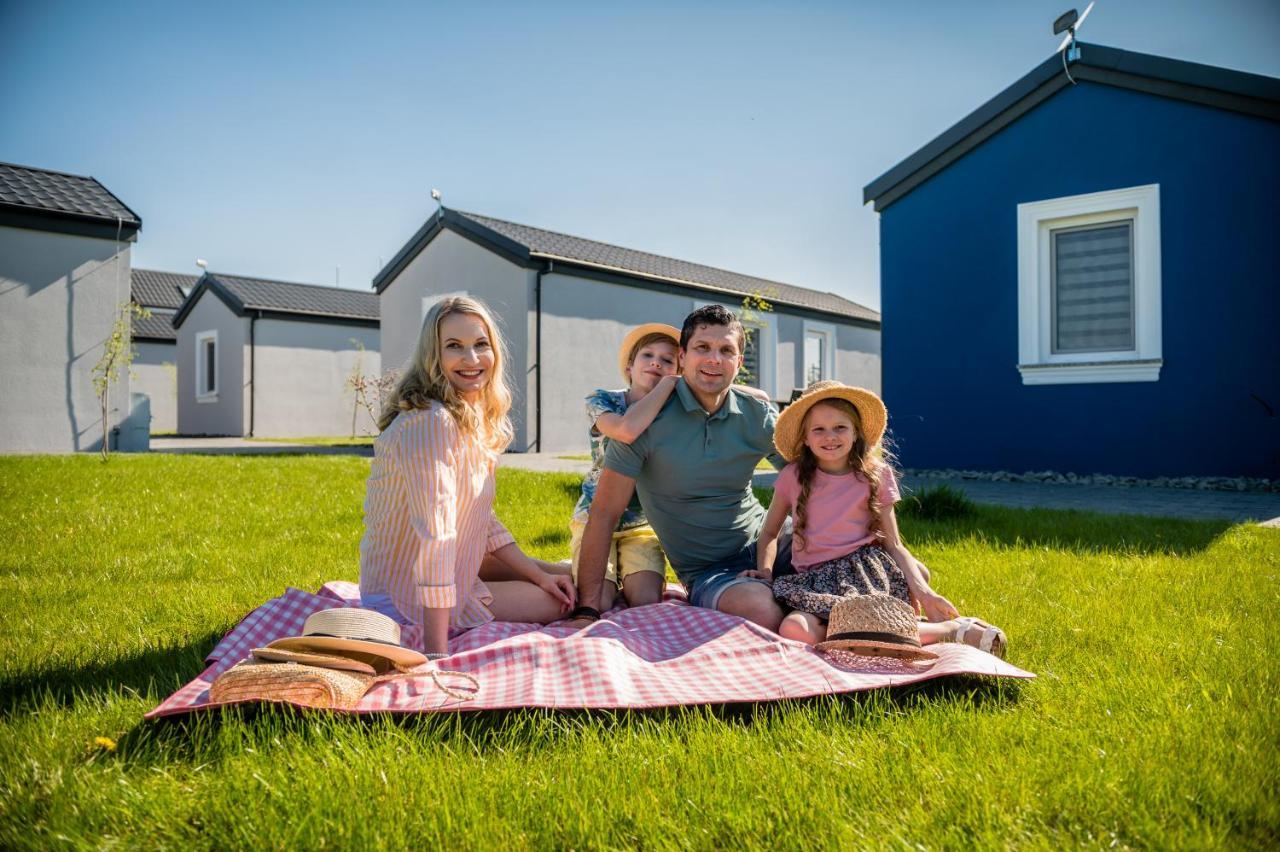 Scandi Village Zator Luaran gambar