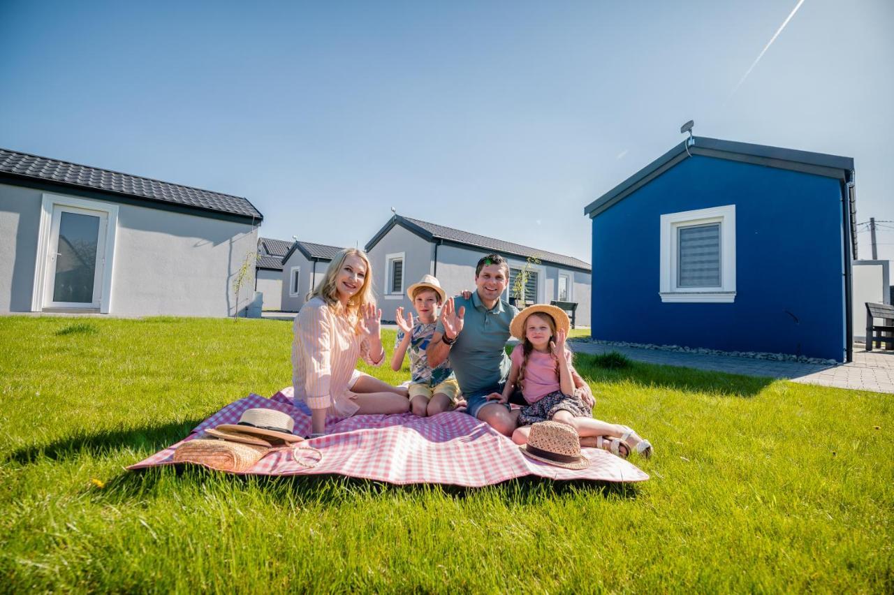 Scandi Village Zator Luaran gambar