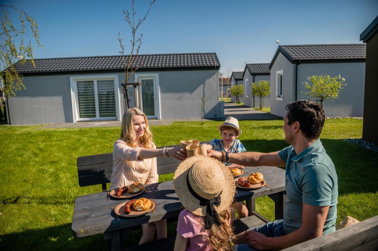 Scandi Village Zator Luaran gambar