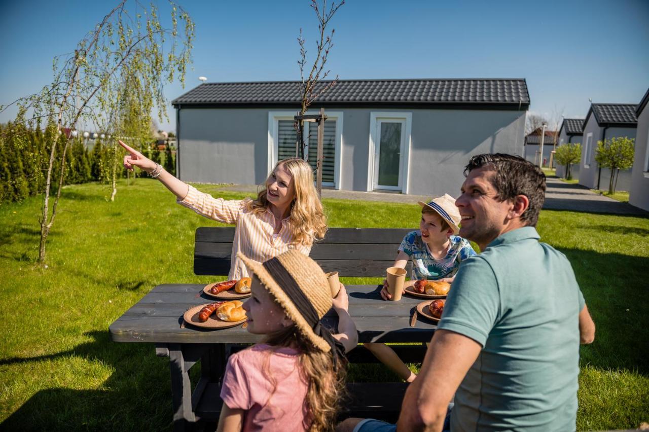 Scandi Village Zator Luaran gambar